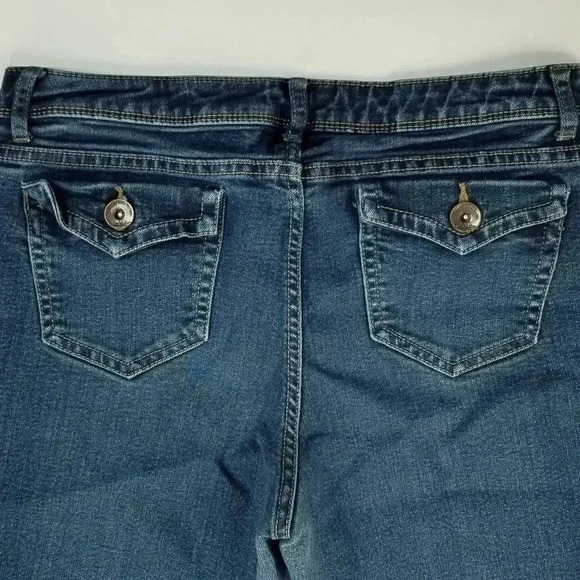 Simply Vera Wang Size 10 Woman's Blue Denim Straight 29 Inch Inseam Jeans - Picture 6 of 9